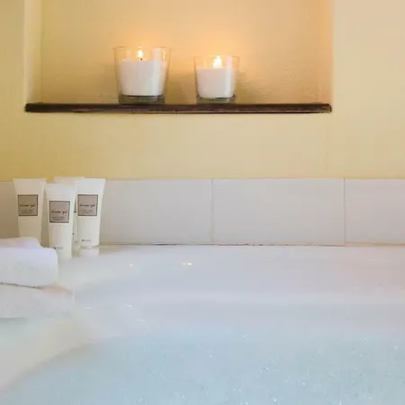 Romantic Canelles Apartment